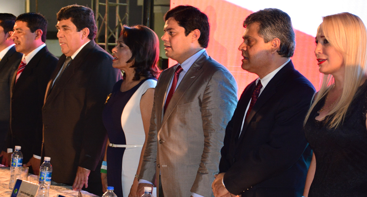 SE POSESIONÓ A CARLOS FALQUEZ AGUILAR COMO NUEVO ALCALDE DE MACHALA